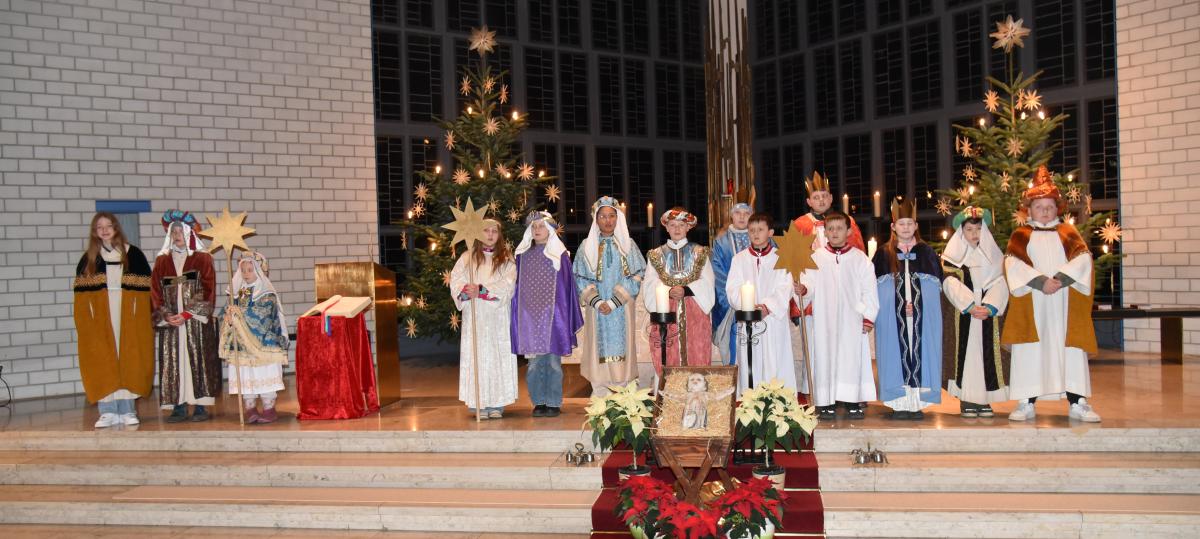 Sternsinger sammeln Geld für Kinder in Not