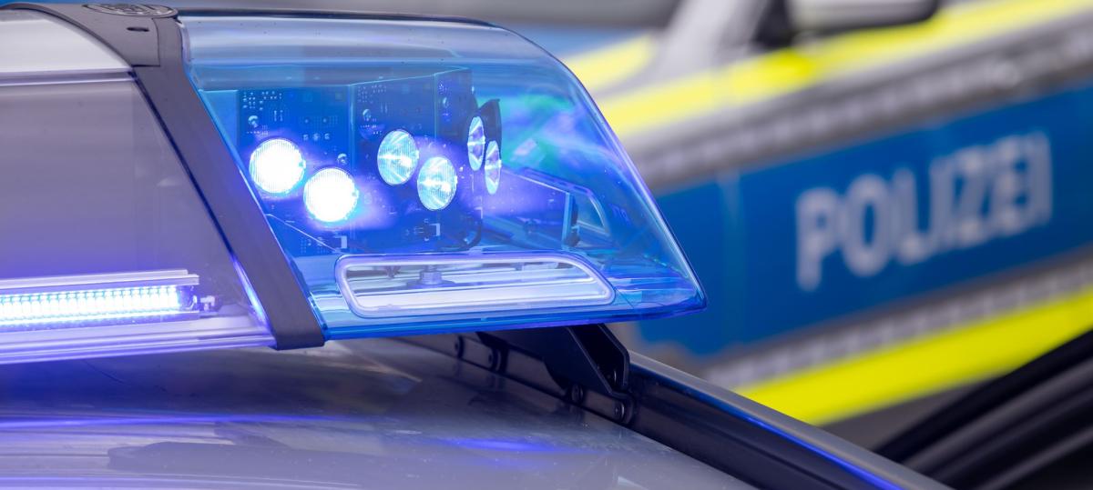 Alkohol am Steuer: Betrunkene hält wegen Übelkeit auf Seitenstreifen an