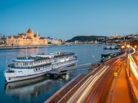 Die Donau teilt die ungarische Hauptstadt in zwei: Buda und Pest.