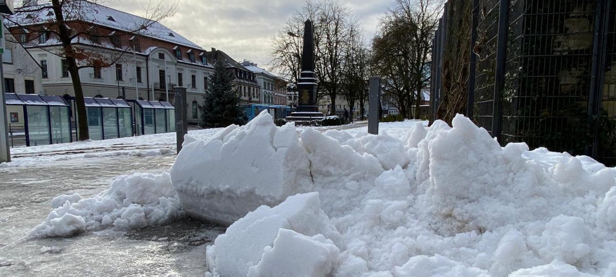 Nur ein Unfall: Das befürchtete Winterchaos bleibt in Neuburg aus