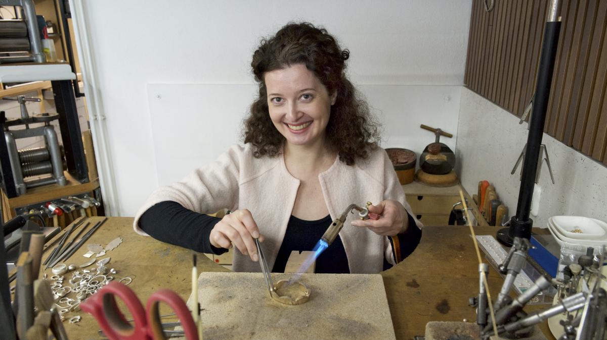 In-der-Goldschmiede-Werkstatt-zieht-wieder-Leben-ein