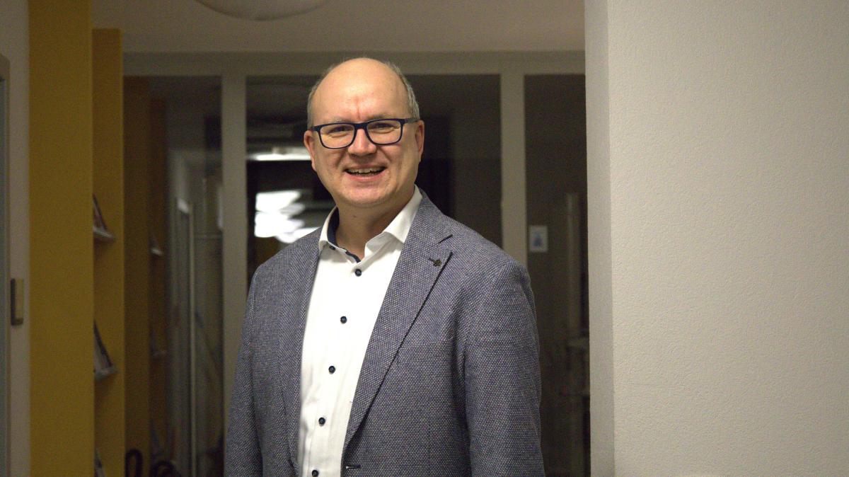 Achim-H-fling-m-chte-Eu-enheimer-B-rgermeister-bleiben-und-Wirtschaftswissen-mit-B-rgern-he-vereinen