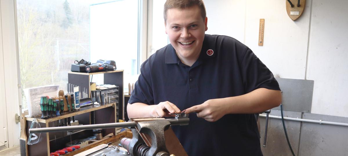 Ausbildung beim Waffenhersteller Krieghoff: Wie Leon Hülsmann deutscher Meister im Handwerk wurde