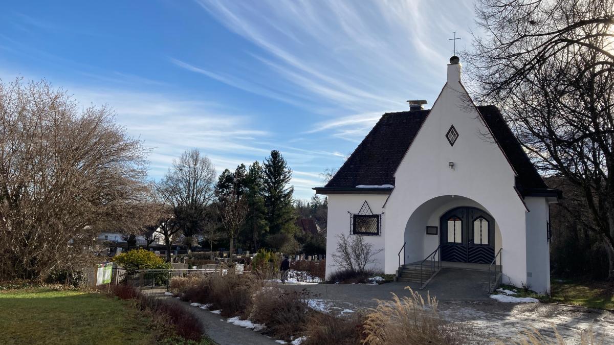 Wird-auf-dem-Friedhof-in-Utting-eine-Aussegnungshalle-gebaut-