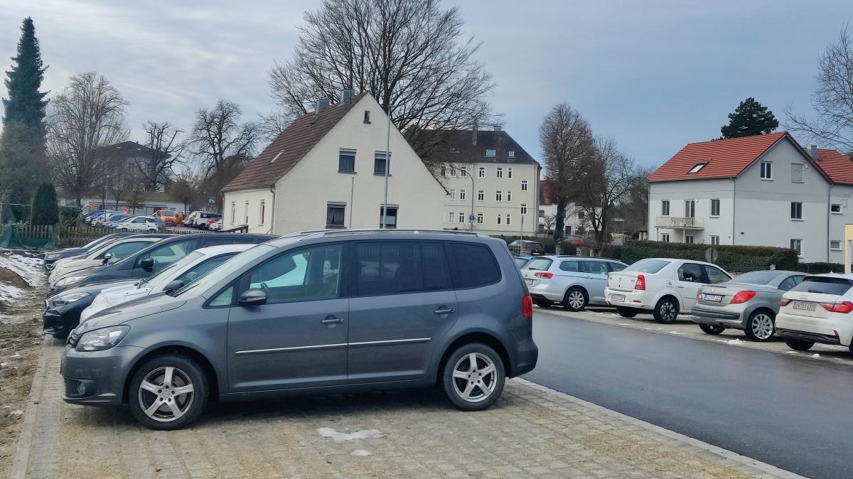 Zwei-neue-Parkfl-chen-am-Neuburger-Bahnhof-sind-fertig