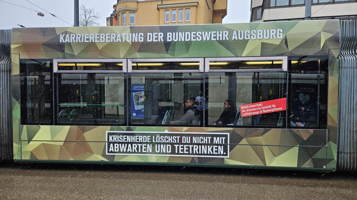 BSW-fordert-Ende-der-Bundeswehr-Werbung-auf-Stra-enbahnen