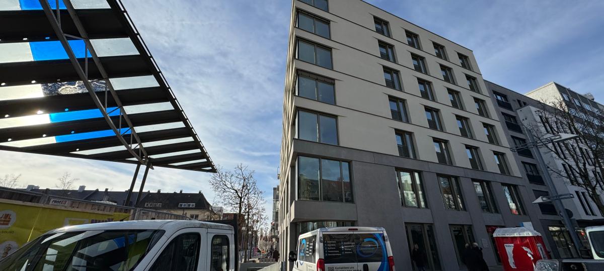 Erster Mieter im „P3“: Neue Arztpraxis eröffnet am Petrusplatz - Staibs „Brotbar“ braucht noch