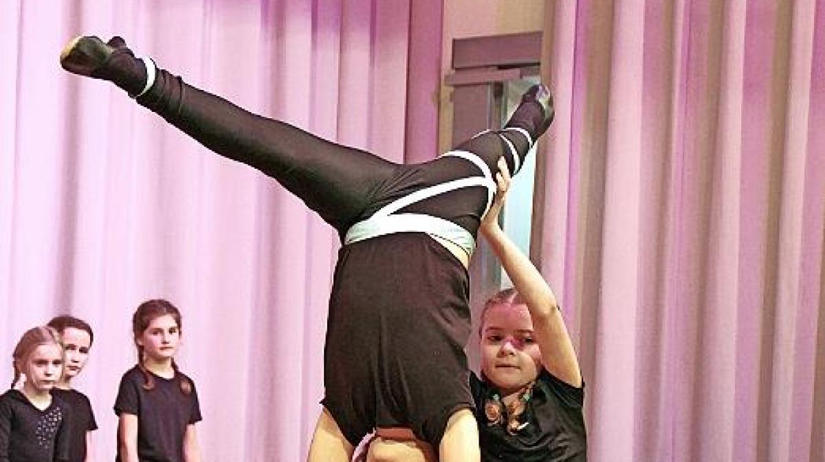 Vorverkauf-f-r-den-Bunten-Abend-startet