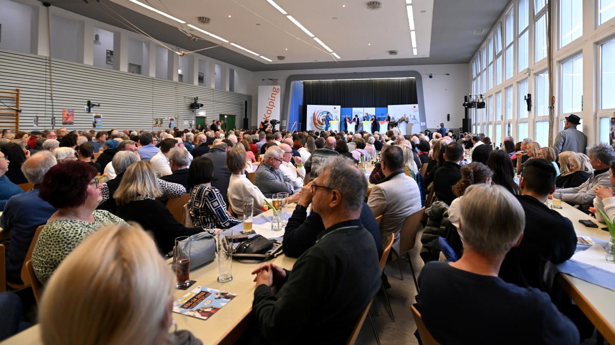 Die-Podiumsdiskussion-in-Gersthofen-zeigt-Das-Interesse-an-Kommunalpolitik-ist-gro-