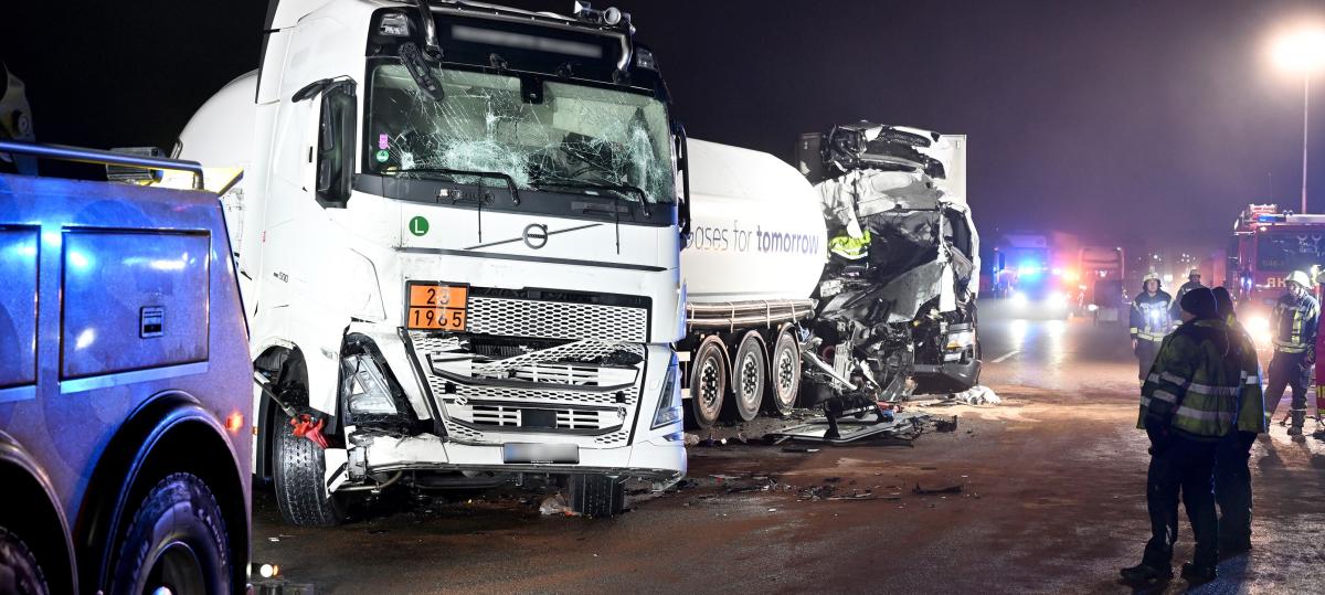 Verheerender Unfall auf A8 sorgt für Vollsperrung Richtung Stuttgart
