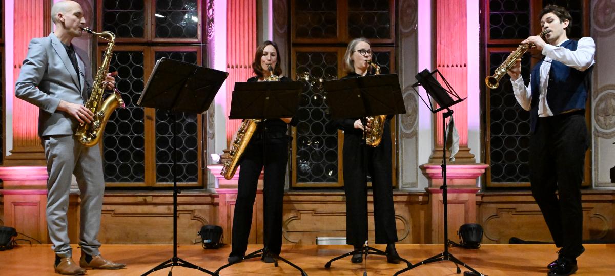 Ein Rathauskonzert mit Küchenrevue und West Side Story