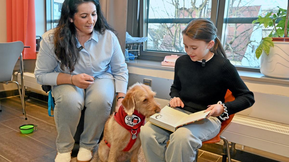 Wie-H-ndin-Nanu-Kindern-in-Gersthofen-beim-Lesenlernen-hilft