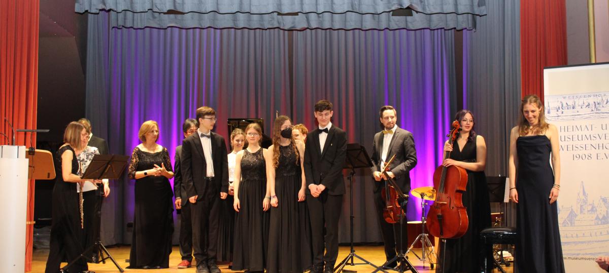 Acht Hände am Klavier und starke Frauen: Das Neujahrskonzert begeistert mit Vielfalt