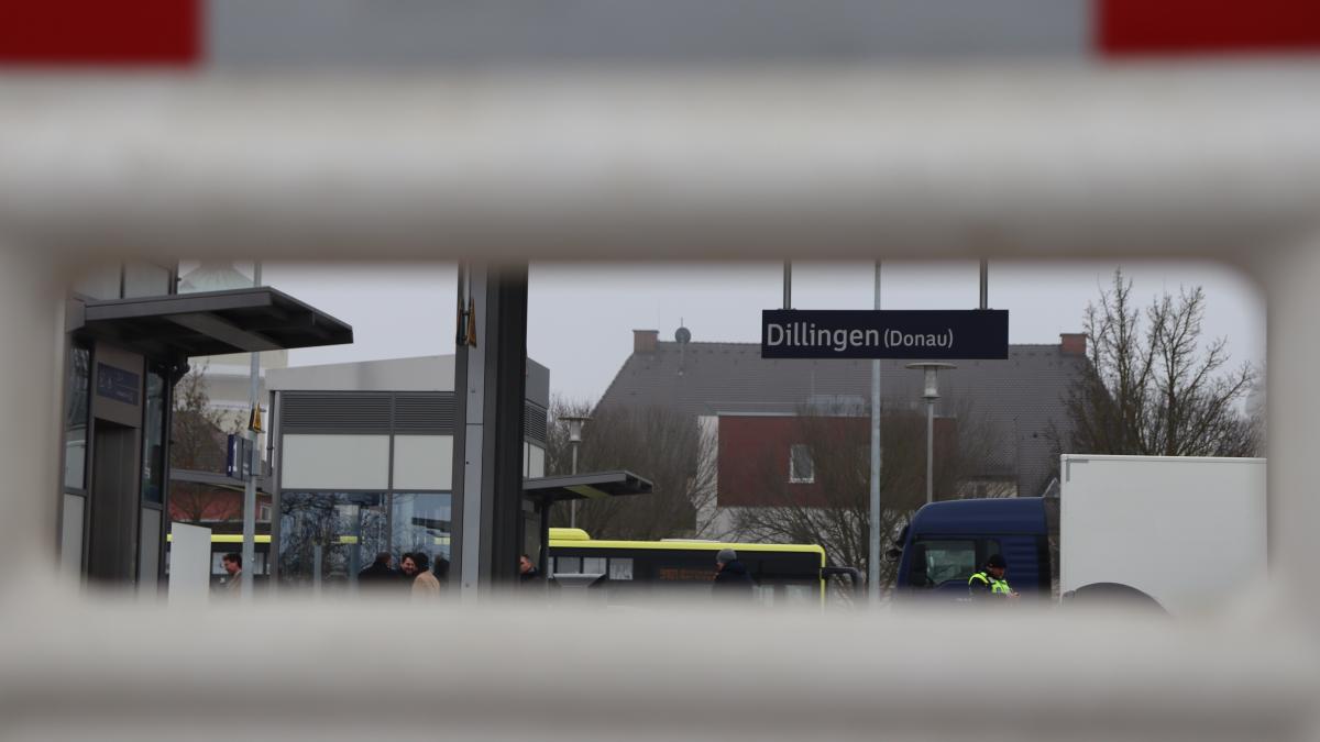 Wirklich-Dieser-Bahnhof-ist-Errungenschaft-einer-Hochkultur