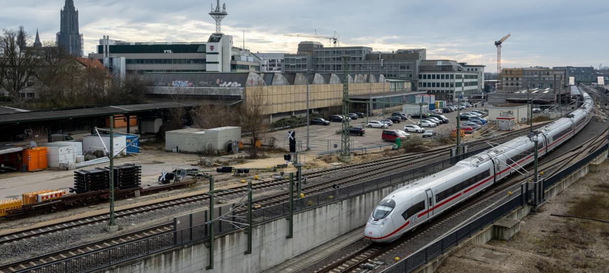 Arbeiten erledigt: Fernzüge am Ulmer Hauptbahnhof rollen wieder
