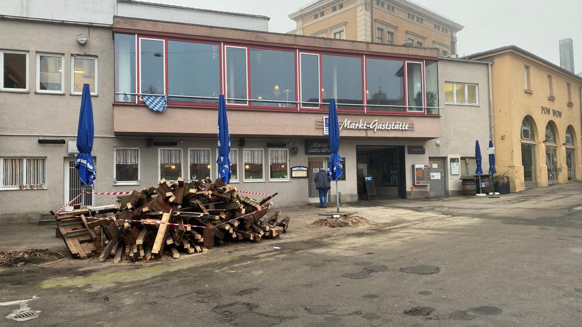 Tr-mmerhaufen-vor-der-Marktgastst-tte-So-laufen-die-Arbeiten-auf-dem-Stadtmarkt