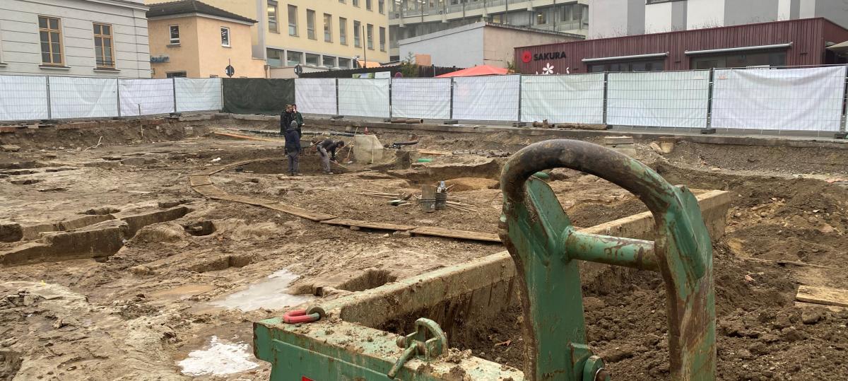 Archäologen werden am Stadtmarkt fündig und machen notgedrungen eine Winterpause