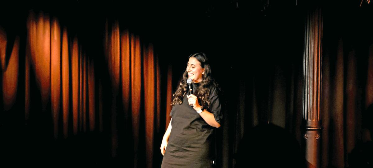 „Sieben Minuten sind genug für gute Comedy“: Ein Abend mit jungen Comedy-Talenten aus Augsburg