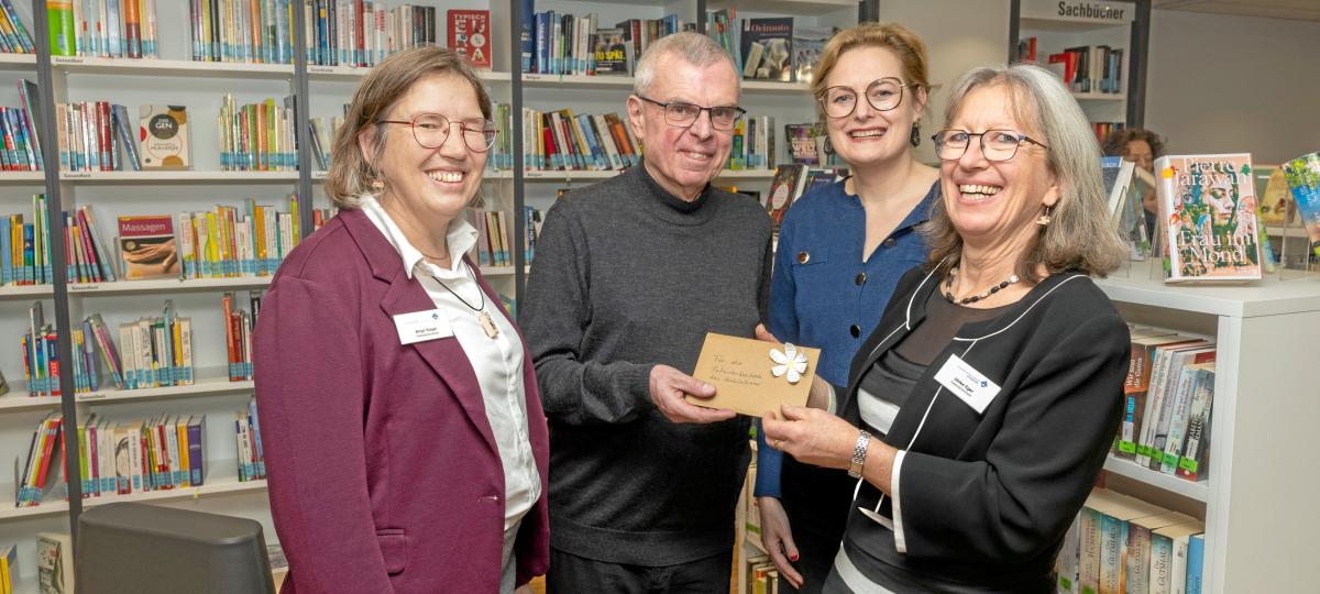 Mehr als Bücher: Patientenbücherei im Uniklinikum wurde wieder eröffnet