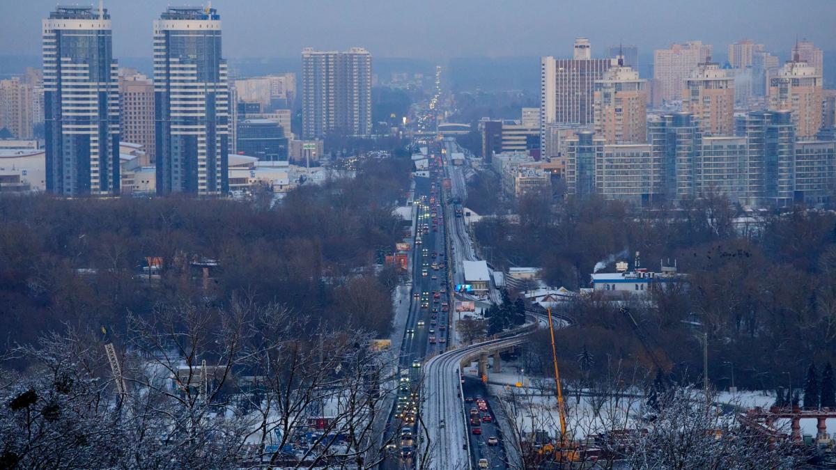 Selenskyj-Mehr-als-eine-Million-Verbraucher-in-Kiew-ohne-Strom