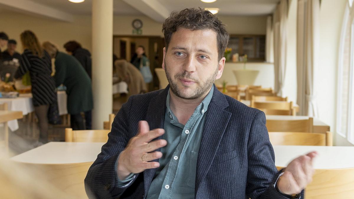Schwebheim: Druck auf ZF und Schaeffler: Wieso Grünen-Chef Banaszak an ...