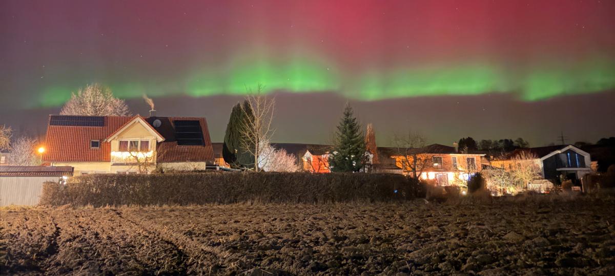 „Einfach nur magisch“: Seltene Polarlichter über Neuburg