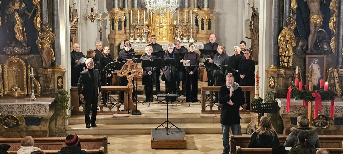„Licht im Dunkel“ mit dem Chor Ensemble 12