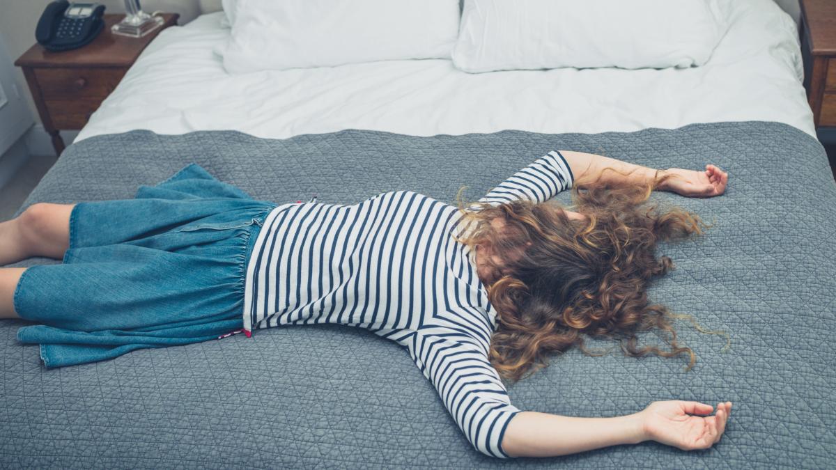 Wie-lange-schl-ft-man-bei-Jetlag-