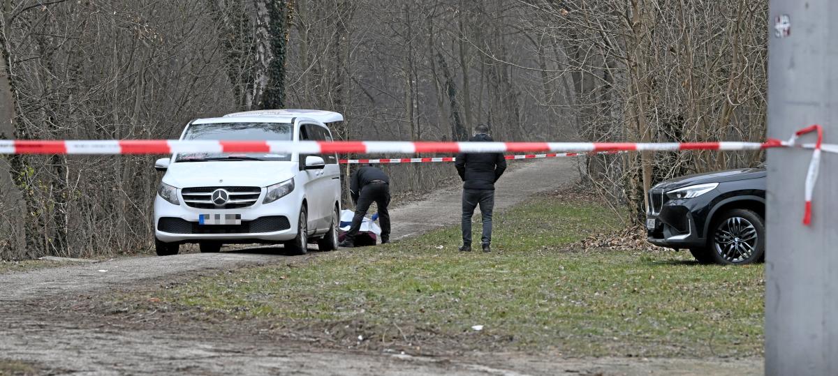 Tote Person im Wasser: Passant findet Leiche im Wertachkanal in Augsburg