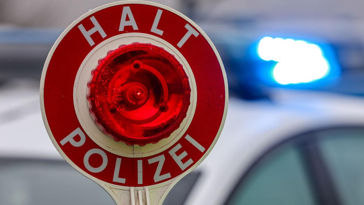 Betrunkener-Autofahrer-fl-chtet-vor-Kontrolle-und-bringt-Radfahrer-zu-Fall