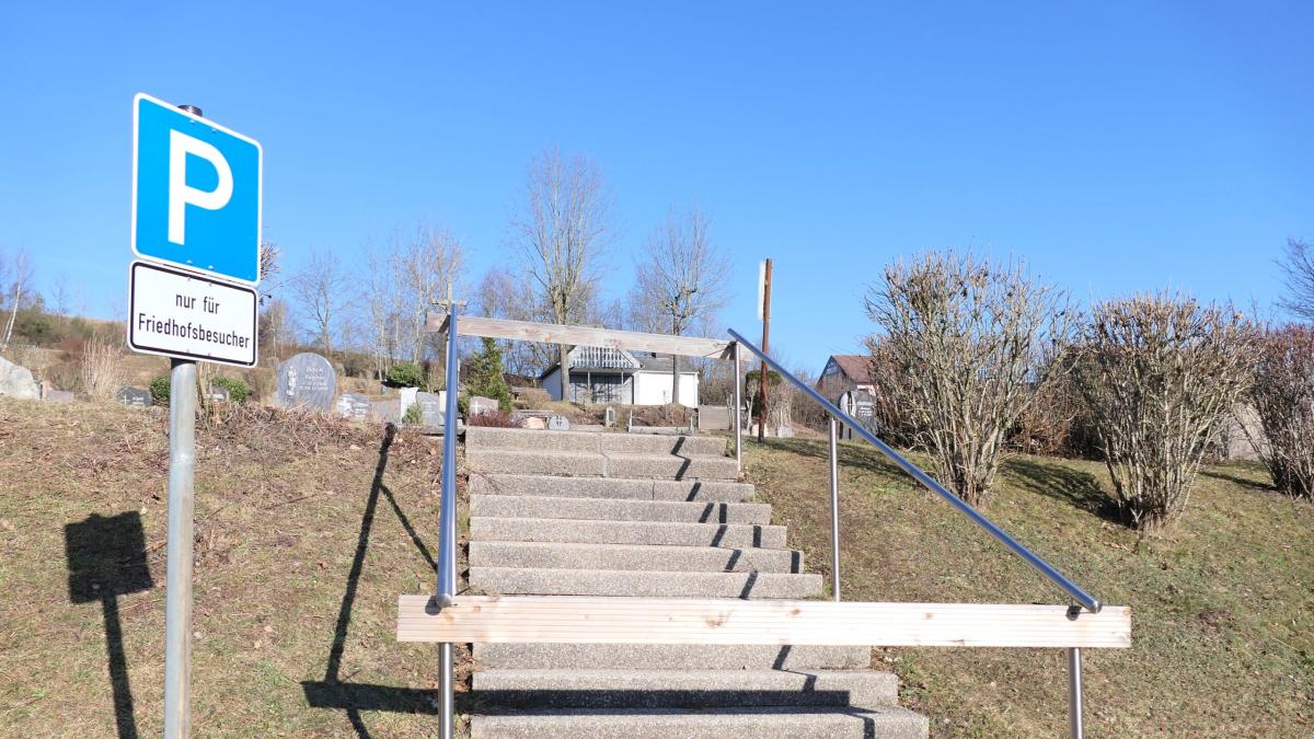 Friedhofstreppe-in-Kothen-wird-r-ckgebaut