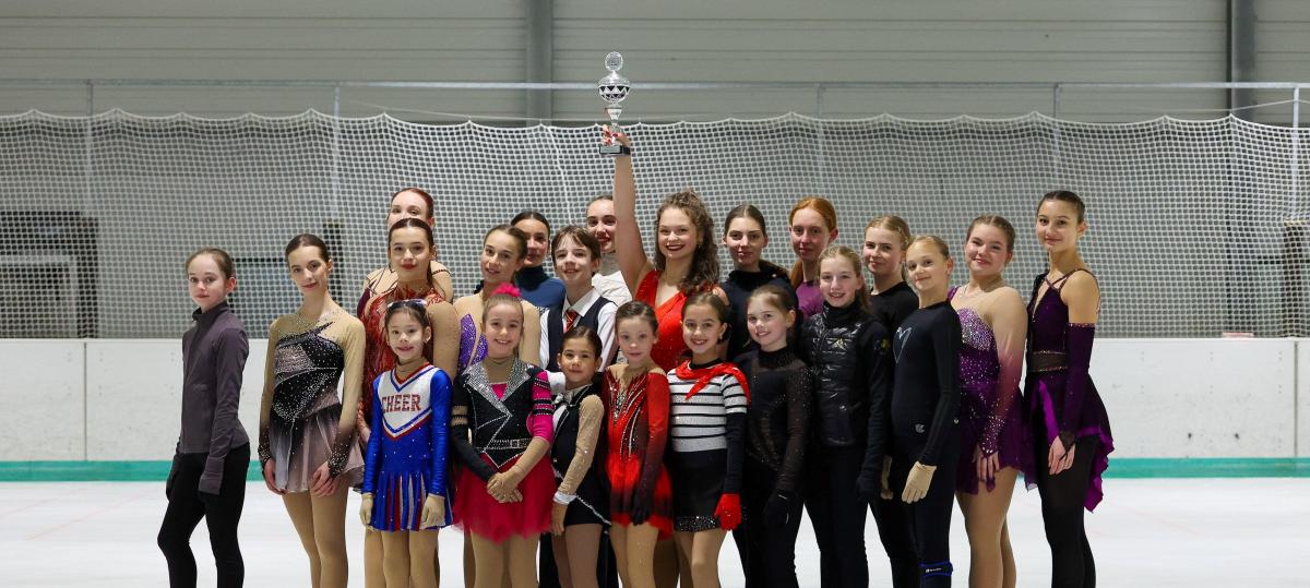 EV Augsburg triumphiert bei der Premiere der Deutschen Vereinsmeisterschaft im Eiskunstlauf