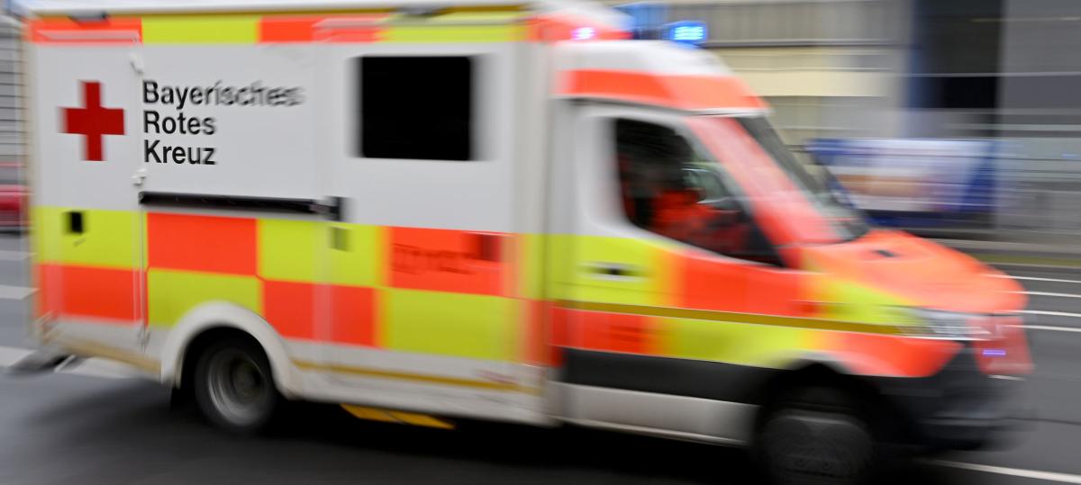 Fehleinschätzung beim Abbiegen führt ins Krankenhaus – Unfall in Weißenhorn