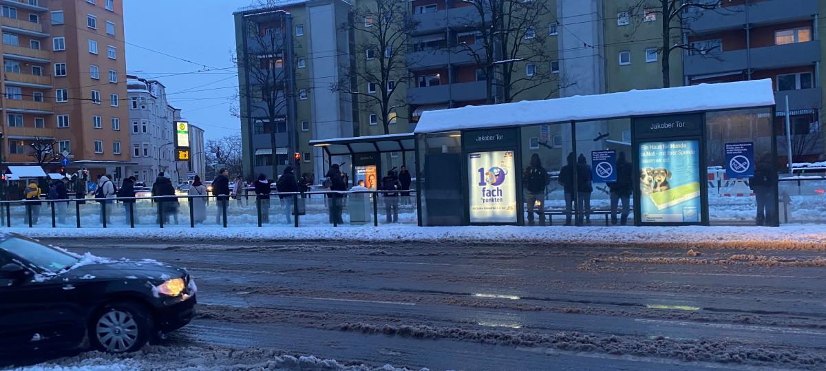 Witterung sorgt für massive Verkehrsbehinderungen in Augsburg