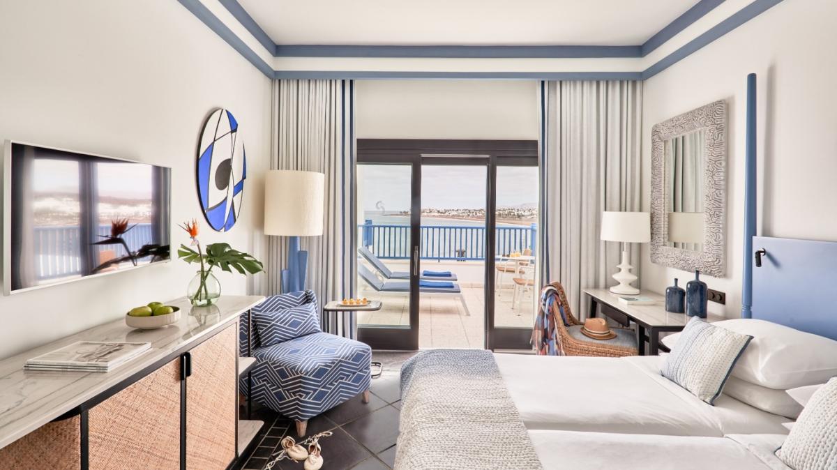 Das-Seaside-Los-Jameos-ist-ein-schickes-kinderfreundliches-Hotel-auf-Lanzarote