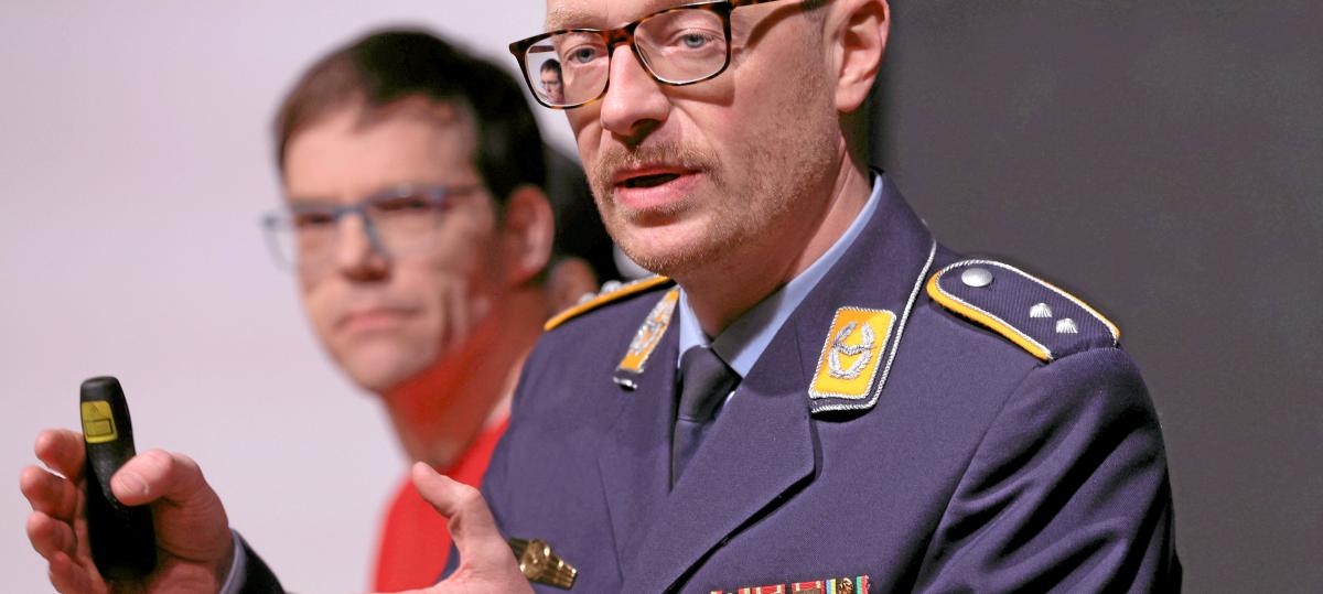 Nach Demo gegen Wehrpflicht: Holbein-Gymnasium verzichtet auf Verweis – gegen Auflagen