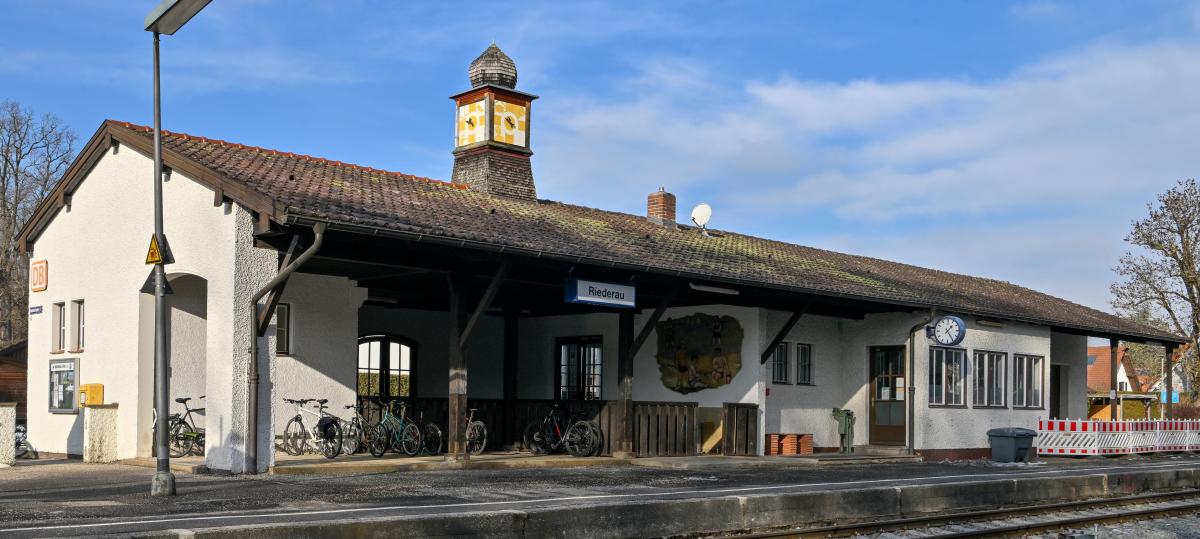 Die Sanierung des Bahnhofsgebäudes in Riederau steht kurz bevor