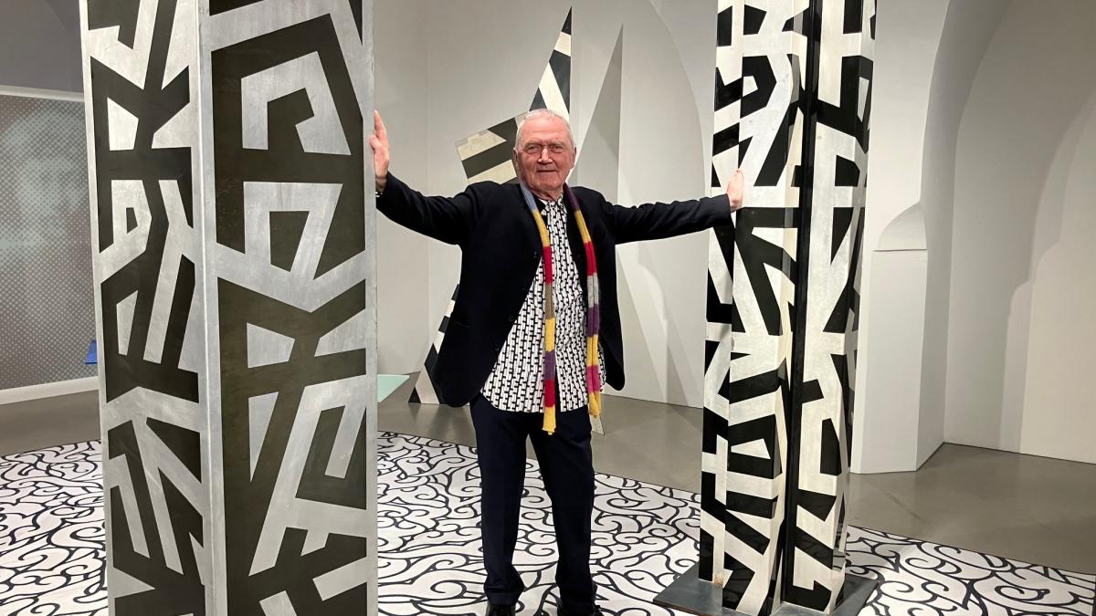 Er-schwimmt-gegen-den-Strom-Thomas-Weil-zeigt-seine-Kunst-im-Wittelsbacher-Schloss-in-Friedberg