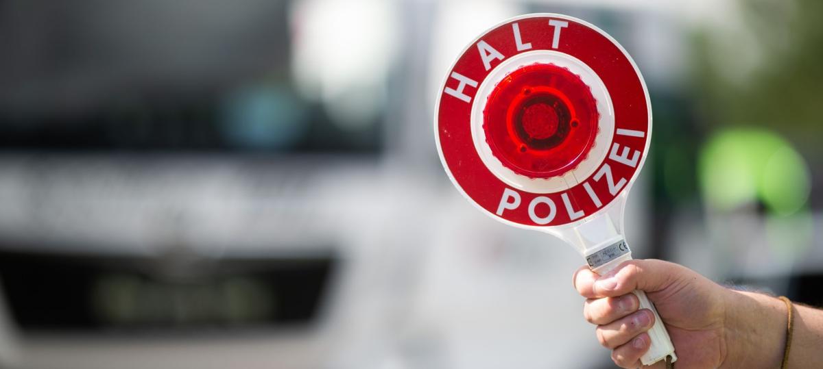 Ladung nicht gesichert: Polizei stoppt Lkw-Fahrer in Augsburgs Innenstadt