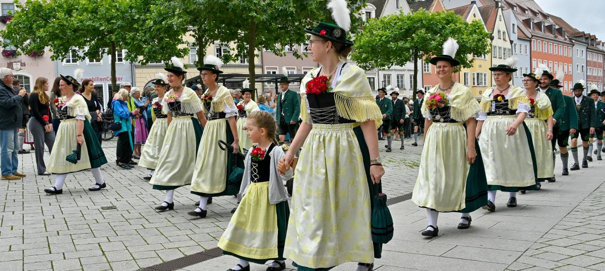 Auch ein Trachtenverein ist am Puls der Zeit