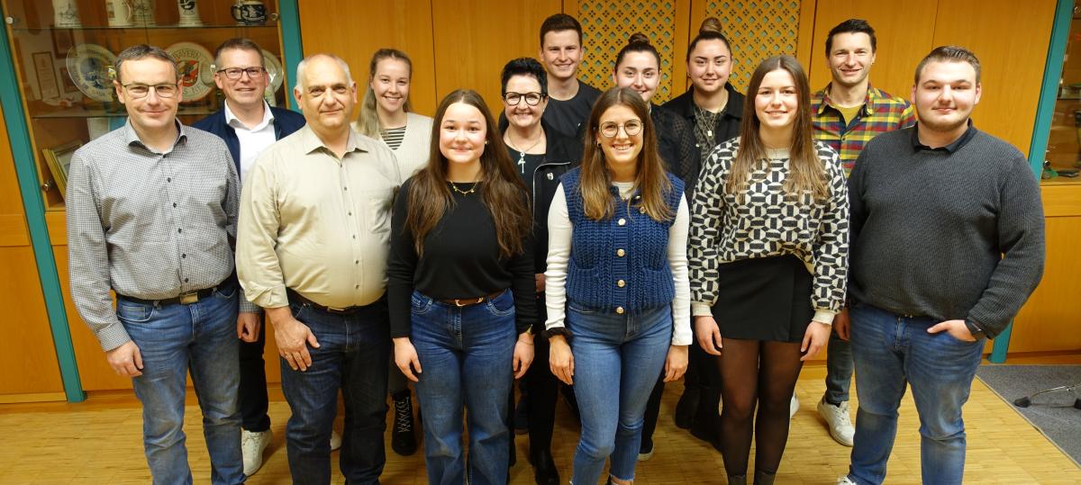 Vorsitzende bleiben im Amt