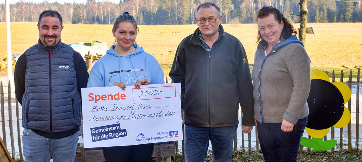 25 Jahre Theatergruppe Pähl: Jubiläumsaufführung beschert Johanniter-Kinderkrippe 2500 Euro