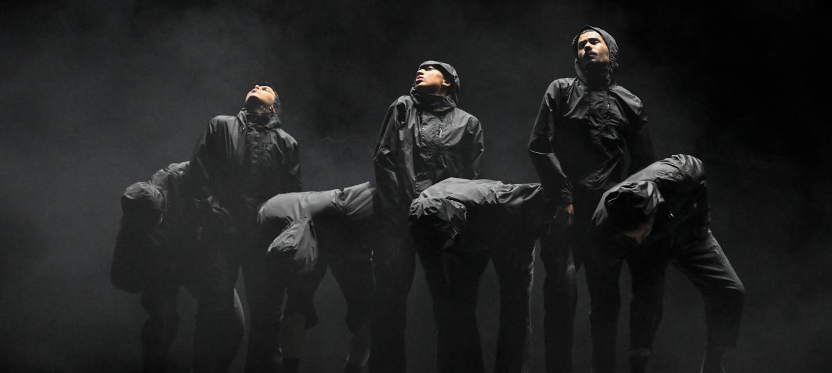 Tanzende Botschafter der Realität im Stadttheater