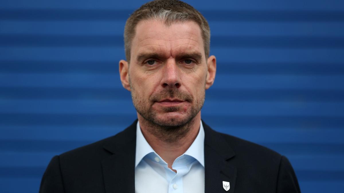 unwetter-im-trainingslager-20-ruderboote-besch-digt