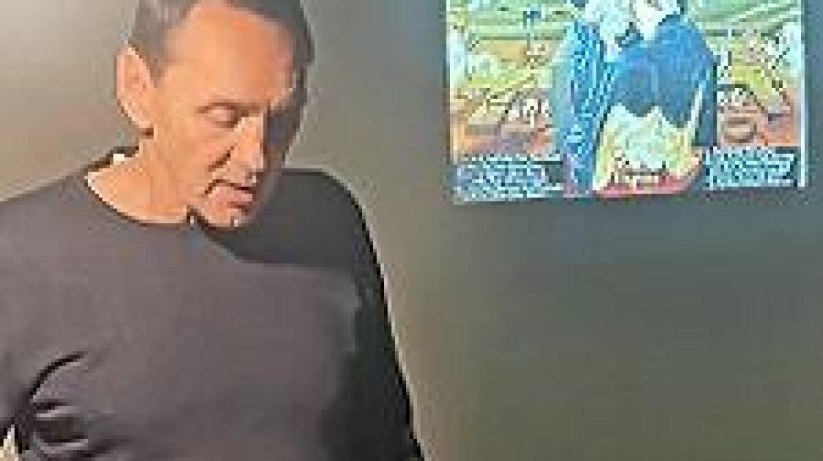 Soeder-bringt-Tinte-und-Schwert-mit