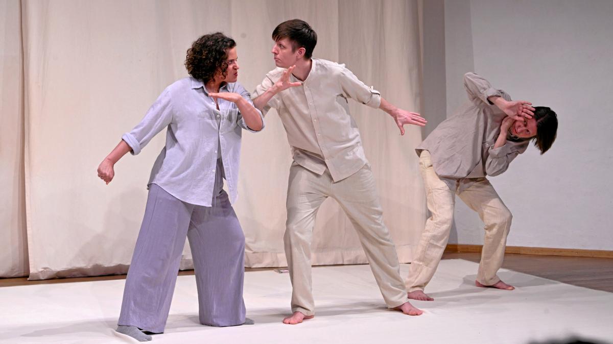 -Kann-man-B-cher-verbrennen-So-ergreifend-ist-das-neue-St-ck-des-Eukitea-Theaters-Friedenskinder-