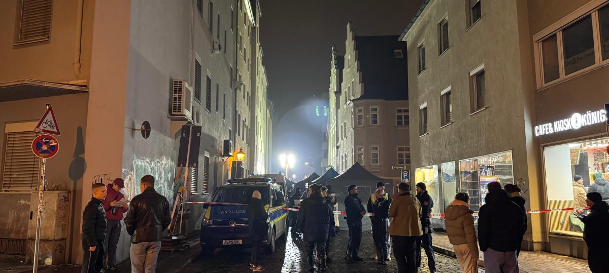 Bilder der Razzia in Augsburg: Polizei durchsucht den City Club