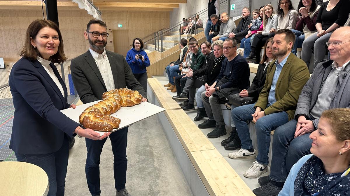 Nach-vielen-R-ckschl-gen-Dreifachturnhalle-am-Sendener-Schulzentrum-geht-in-Betrieb