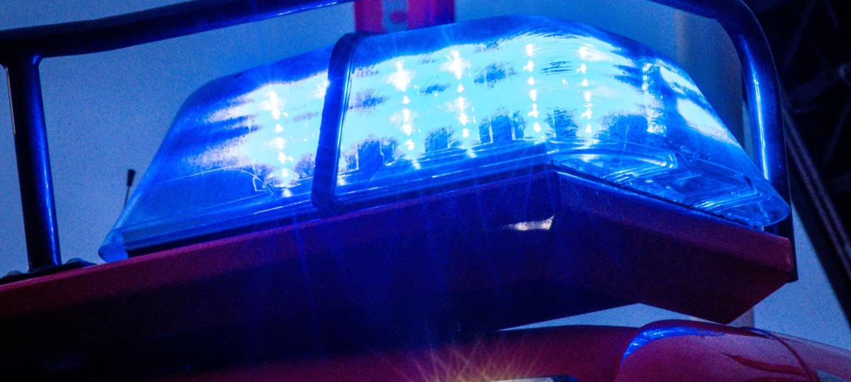 Rauch in Wohnung: Zeugen retten verletzten Mann im Esszimmer