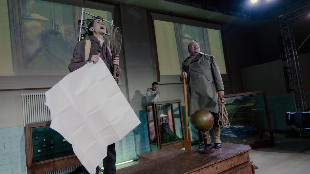 -vergessen-sie-nicht-sie-sind-im-theater-auf-der-b-hne-im-gaswerk-wird-die-realit-t-zur-nebensache